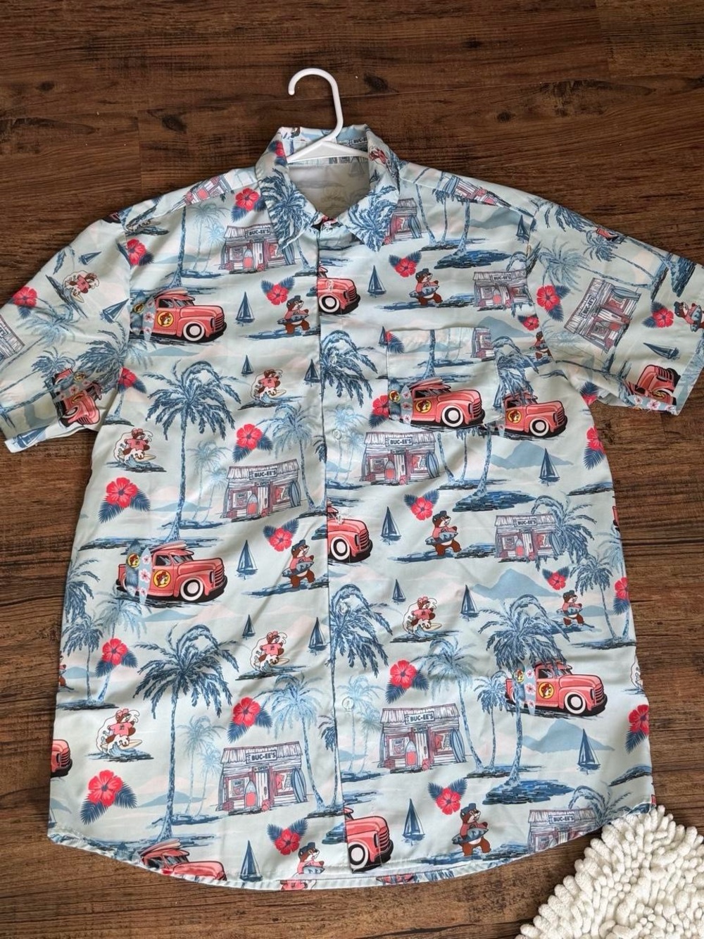 Buc-ee’s Hawaiian shirt